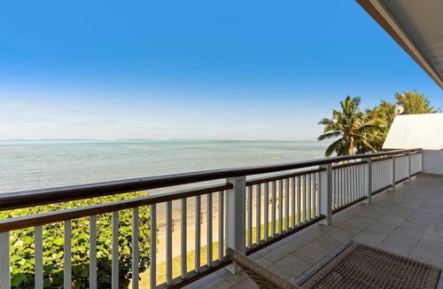 Paea House | Spacious 3BR Oceanfront Retreat Paea, Tahiti