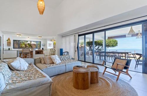 Paea House | Spacious 3BR Oceanfront Retreat Paea Tahiti