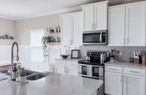 St. Augustine House | Spacious 4 bed 4 full bath house with community pool & gym in charming St. Aug!