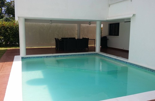 El Centro Villa | Spacious 4-bedrooms villa in charming Las Terrenas with Private Pool, AC, WiFi