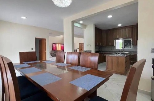 Jarabacoa House | Spacious 5-bedroom villa in marvelous Jarabacoa with AC, WiFi