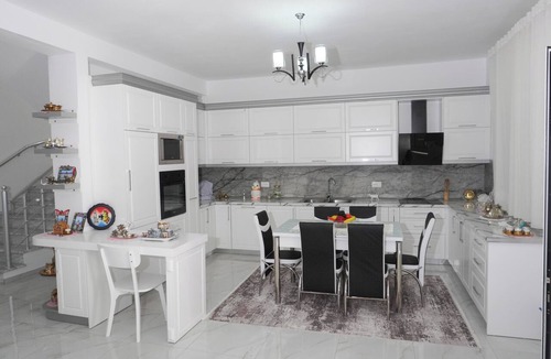 Korce Villa | Spacious 5-bedroom villa in enchanting Sovjan with AC