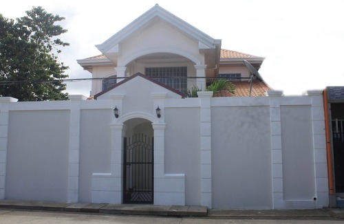 Palompon Villa | Spacious 6 bedroom villa in Palompon,/Kalanggaman Island