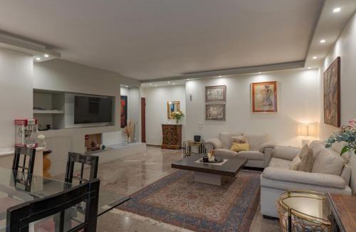 Agia Paraskevi Apartment | Spacious & central 2BR apt in Agia Paraskevi