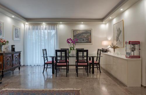 Agia Paraskevi Apartment | Spacious & central 2BR apt in Agia Paraskevi