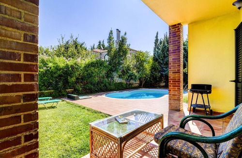 Pendamodi Villa | Spacious comfortable villa in traditional style
