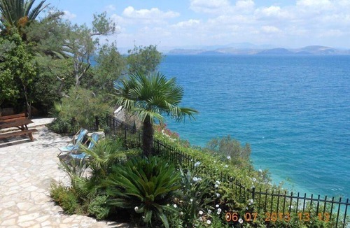 Kefalari House | Spacious cottage in Chania with sea view