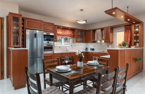 Souda Villa | Spacious maisonette with an unobstructed and panoramic view of Souda Bay