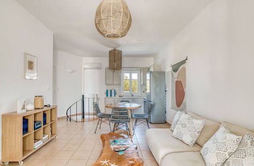 Aliki Apartment | Spacious modern sea view apartment: AC, walk to taverns and beaches