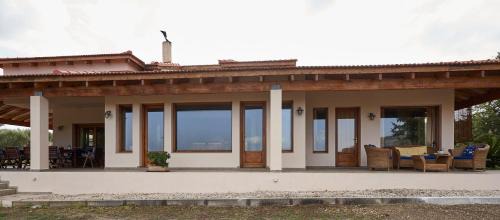 Filerimos Apartment | Spacious Mountain Villa