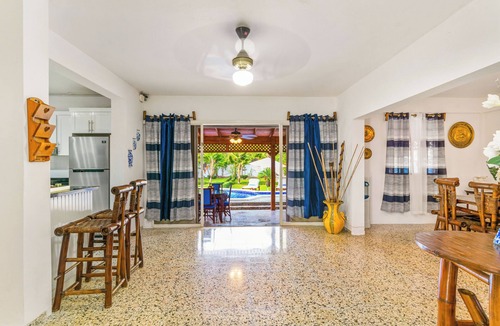 Caribbean Islands Villa | Spacious Pool & Jacuzzi Villa in Boca Chica Beach