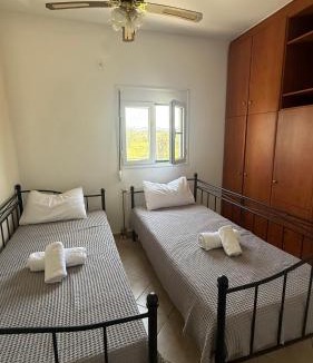 Krieza Apartment | Spacious Quiet Apartment for Relaxed Holidays 1