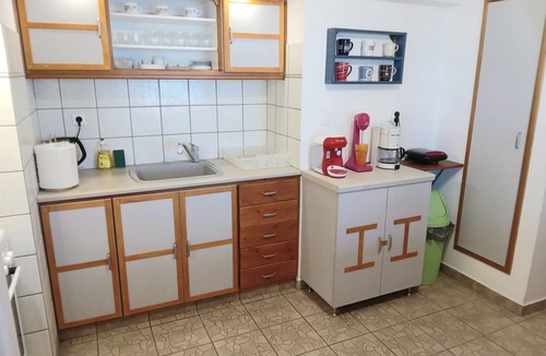Kontos Cottage | Spacious Sea-View Home with Large Terrace in Quiet Area