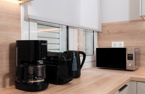 Ampelokipoi Apartment | Spacious & Stylish Athens Apartment - Walk To Metro