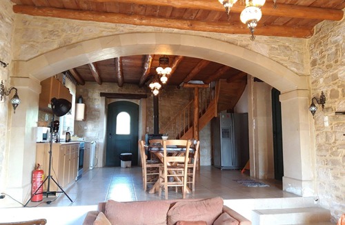 Margarites Villa | Spacious Villa in Margarites with Private Garden
