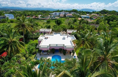 La Esplanada Villa | Spacious villa with 7 bedrooms and WiFi, AC in charming Sosúa