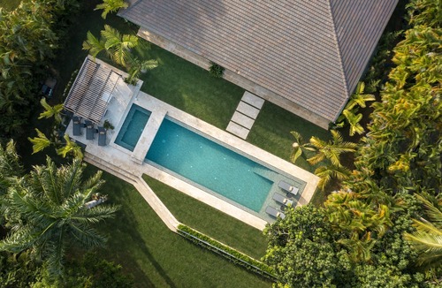 Los Lagos House | Spectacular new villa 2 minutes walking distance to Minitas Beach
