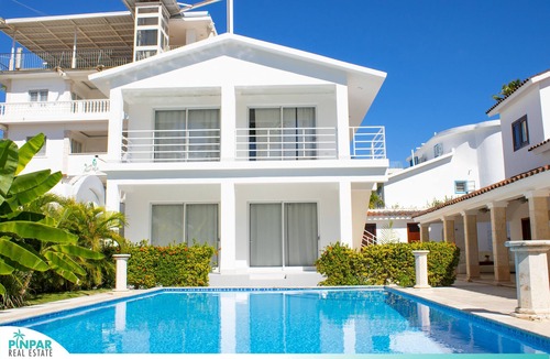 Playa Bibijagua Villa | Spectacular,Spacious,Central Villa May on the Beach