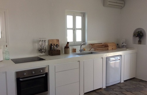 Nea Cryssi Akti House | spectacular sunset cycladic villa