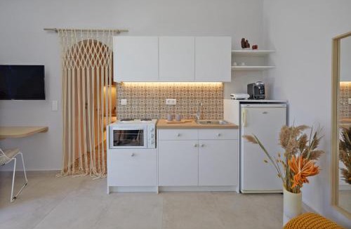 Mpatsi House | Spiliada Boutique Studios