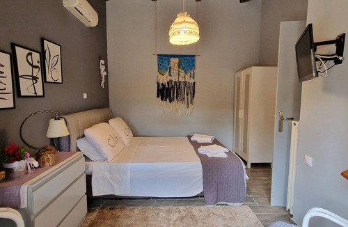 Galaxidi House | Standard Double Room Garden View [25m²] - Gerani