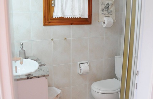 Galaxidi House | Standard Double Room Garden View [25m²] - Gerani