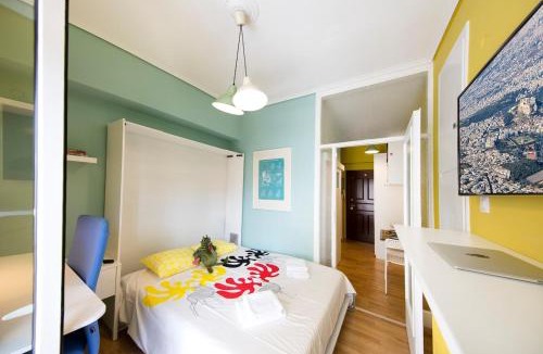 Ampelokipoi Apartment | Startupper's Pad in real Athenian neighbourhood