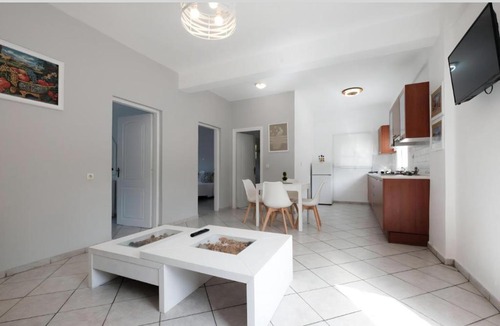 Lakones Apartment | Stavroula Studios
