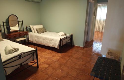 Kandia Apartment | SteliosDimitra Seafront Guest House in Kantia