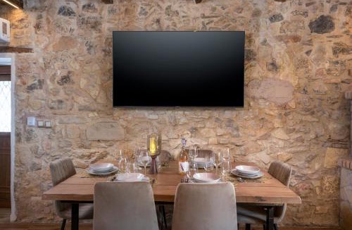 Vamvakopoulo Apartment | Stella's Traditional House Near the City