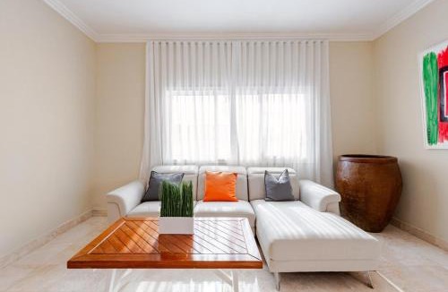 El Cortecito Apartment | Steps from the ocean and white sand, top location