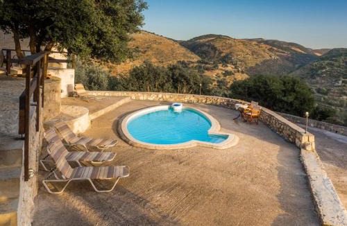 Monopari Villa | Stone Built Private villa Limeri with pool, BBQ & Shaded Patio