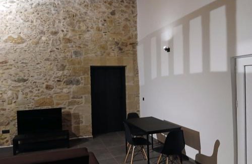 Vouves House | Stone House Experience