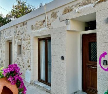 Galatas House | Stone Luxury Suite