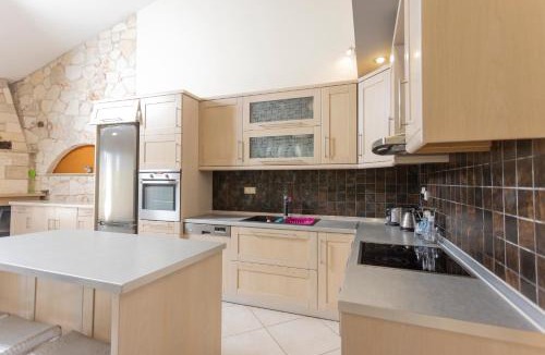 Paliouri Villa | Stone Villa