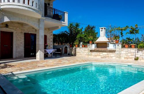 Kalpaki House | Stone Villa Lika