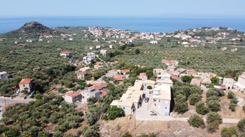 Lefktro Apartment | Stoupa Lefktro 10