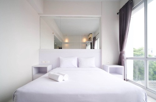 Darmo Apartment | Strategic And Comfy Studio (No Kitchen) At Grand Darmo Suite Apartment