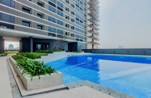 Panunggangan Utara Apartment | Strategic Studio At Apartment Collins Boulevard
