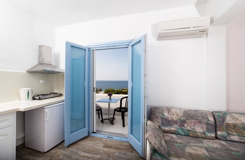 Parikia House | Stratos Studios & Apartments