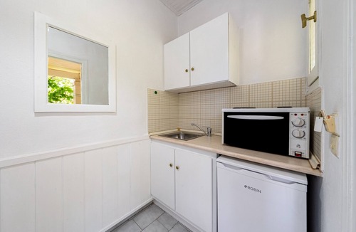 Roda Apartment | Studio 'Alexandros Studios 3' with Shared Pool, Wi-Fi and Air Conditioning