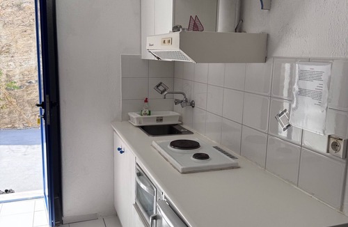 Pisses Apartment | Studio Apartment '1' with Sea View, Wi-Fi and Air Conditioning