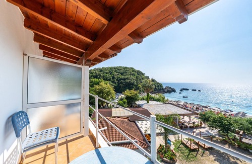 Parga Apartment | Studio Apartment 'Alex Bar Apartment 10' with Sea View, Wi-Fi and Air Conditioning