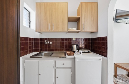 Melikia Apartment | Studio Apartment 'Alexandra Studio 8' with Private Balcony & Wi-Fi