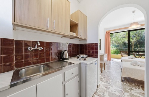 Melikia Apartment | Studio Apartment 'Alexandra Studio 7' with Private Balcony & Wi-Fi