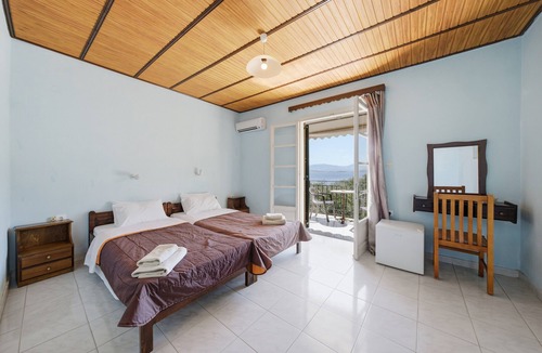 Apraos Apartment | Studio Apartment 'Apraos Bay Hotel 19' with Sea View, Wi-Fi and Air Conditioning