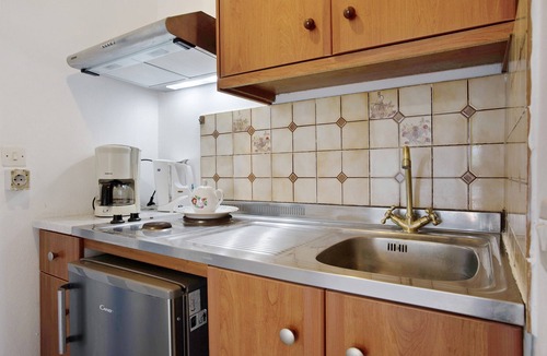 Vasilikos Apartment | Studio Apartment "Areti Orfeas Studio" near Beach with Balcony & Wi-Fi