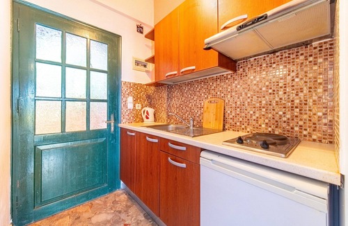 Paleokastritsa Apartment | Studio Apartment "Arianna Studio Ground Floor 4" with Sea View, Shared Pool & Wi-Fi