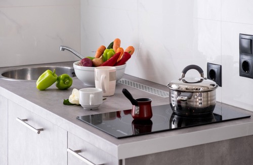 Geni Apartment | Studio Apartment "Chakalaka 3" with Sea View, Shared Pool & Wi-Fi