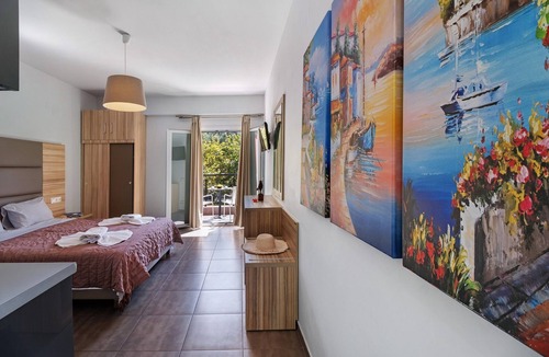 Anthousa Apartment | Studio Apartment 'Deluxe 2 Adults - A' with Shared Terrace, Wi-Fi and Air Conditioning